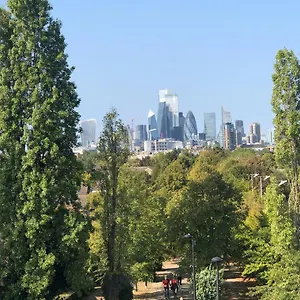 Double With Private Bathroom In A 2-bedrooms House London